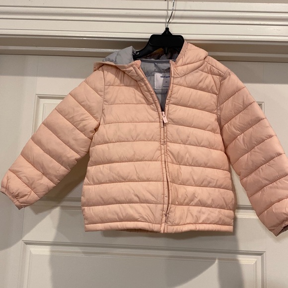 Old Navy Other - Old Navy size 4T puffer jacket in pink